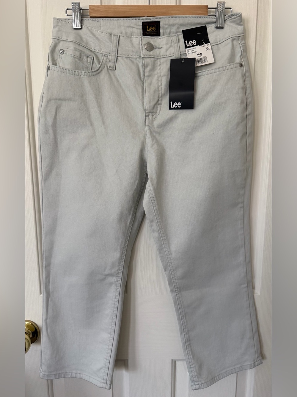 Lee Soft Grey Mid-Rise Jeans size 10- capri